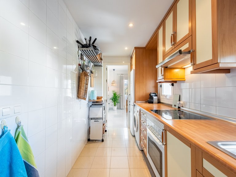Apartment for Sale in Benahavis, Malaga 10