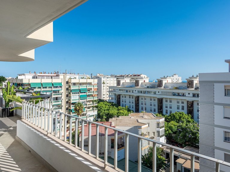 Penthouse for Sale in Marbella, Malaga 12