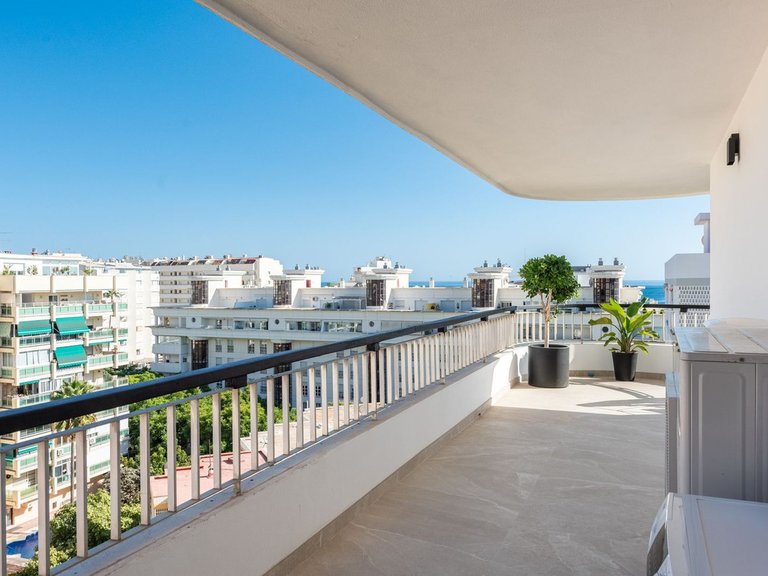 Penthouse for Sale in Marbella, Malaga 15