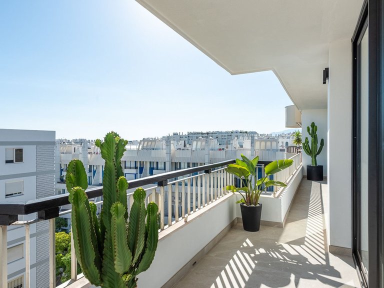 Penthouse for Sale in Marbella, Malaga 6