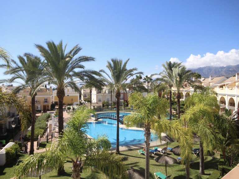 Elegant Parhus vid Strandkanten i Bahía de Marbella 3