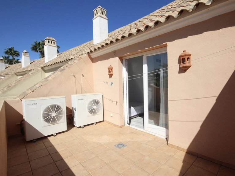 Elegant Parhus vid Strandkanten i Bahía de Marbella 7