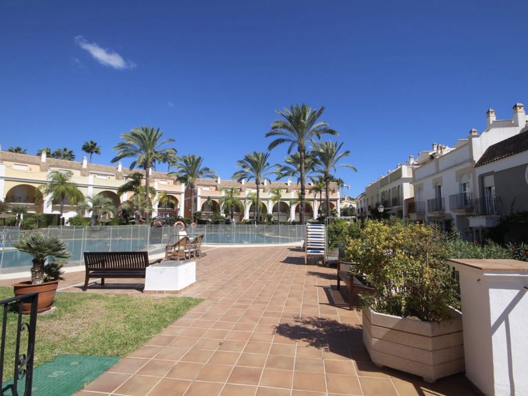 Elegant Parhus vid Strandkanten i Bahía de Marbella 5