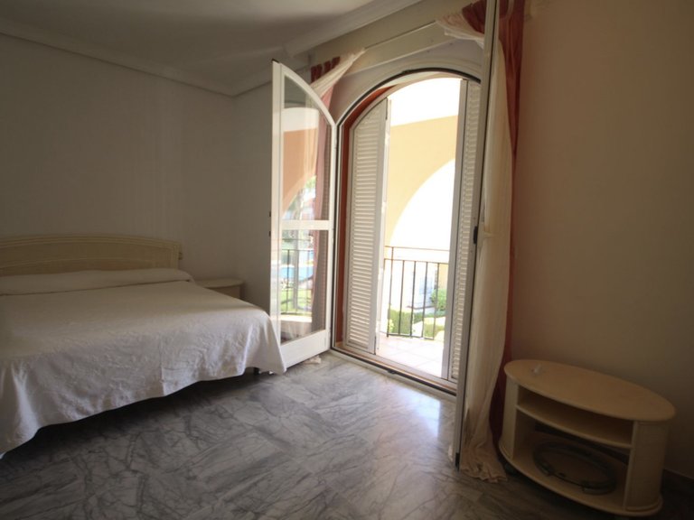 Elegant Parhus vid Strandkanten i Bahía de Marbella 14