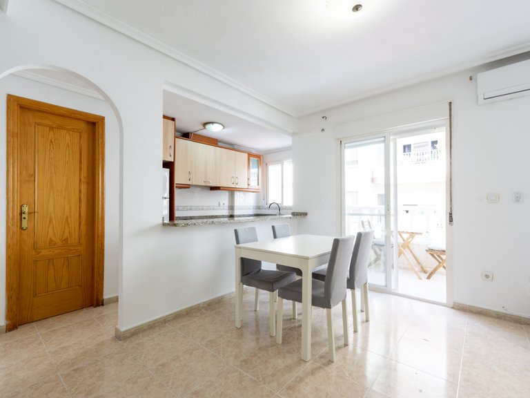 Apartment for sale in Torrevieja, Alicante 1
