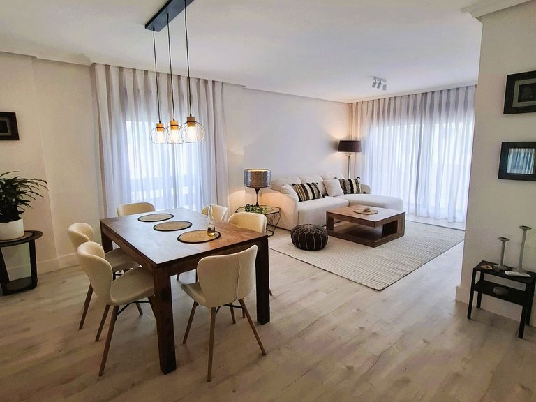 Spacious 3-Bedroom Apartment in Nueva Andalucia, Marbella 1