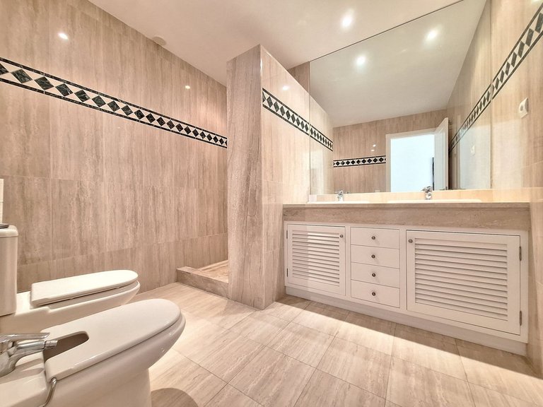 Town House for Sale in Marbella, Malaga, Nueva Andalucia 6