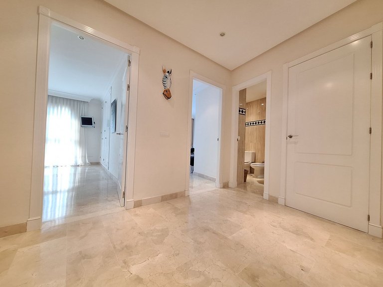 Town House for Sale in Marbella, Malaga, Nueva Andalucia 14