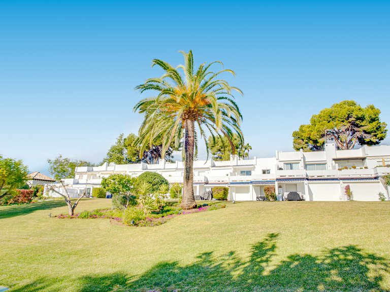 Town House for Sale in Marbella, Malaga, Nueva Andalucia 12