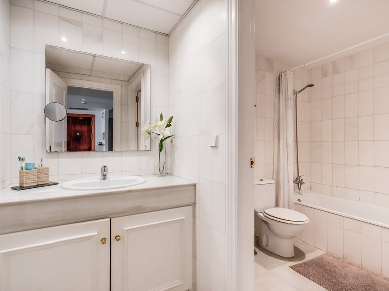 Apartment for Sale in Marbella, Malaga, Nueva Andalucia 13