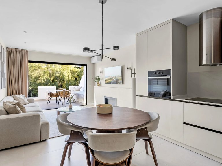 Apartment for Sale in Benahavis, Malaga, Los Almendros 2