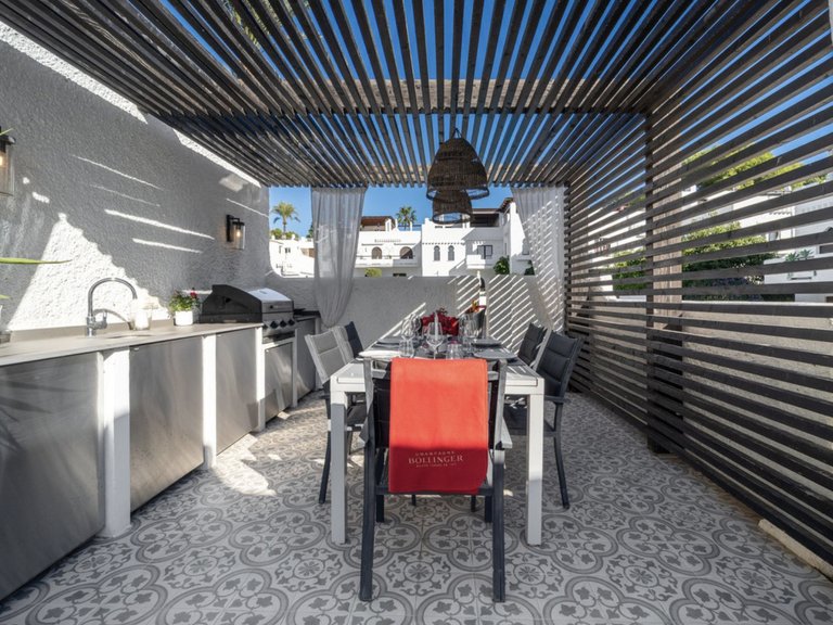Town House for Sale in Marbella, Malaga, Nueva Andalucia 3
