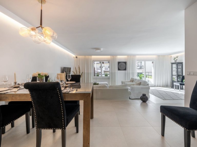 Town House for Sale in Marbella, Malaga, Nueva Andalucia 10