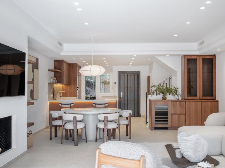 House for sale 11