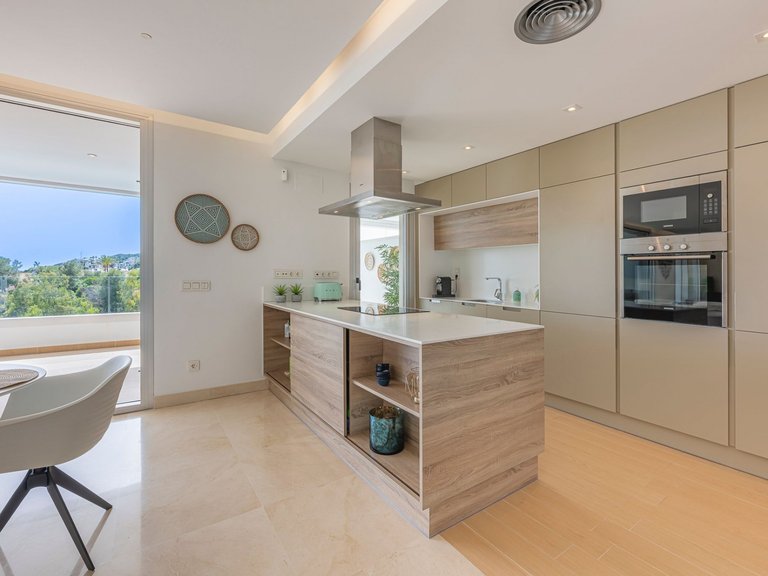 Town House for Sale in Benahavis, Malaga 18
