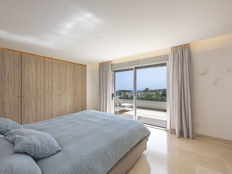 Town House for Sale in Benahavis, Malaga 20