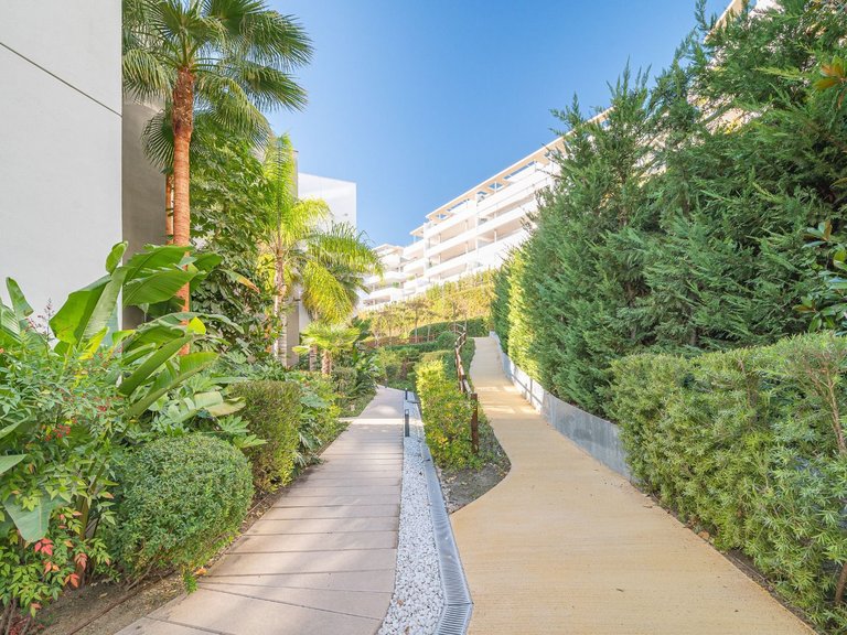 Town House for Sale in Benahavis, Malaga 21