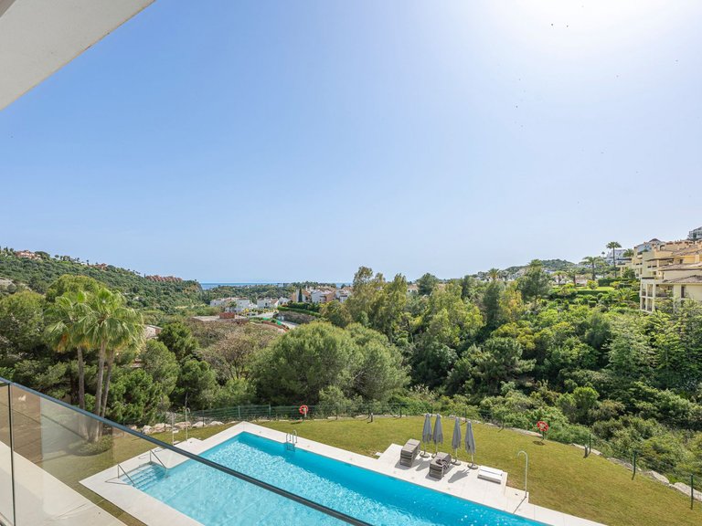 Town House for Sale in Benahavis, Malaga 9