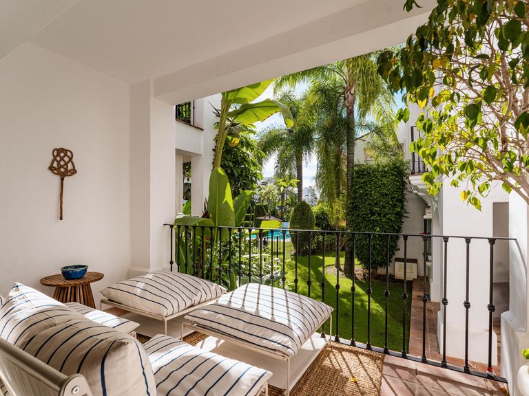 Apartment for Sale in Marbella, Malaga, Marbella Golden Mile 15