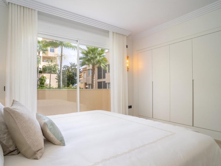 Apartment for Sale in Marbella, Malaga 26