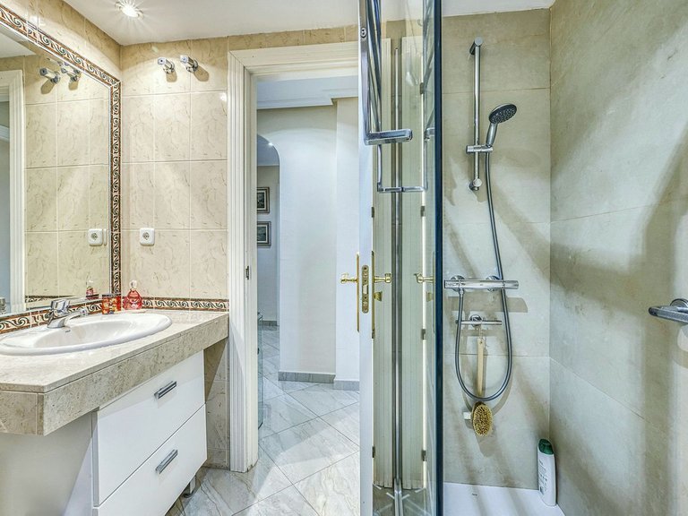 Apartment for Sale in Marbella, Malaga 23