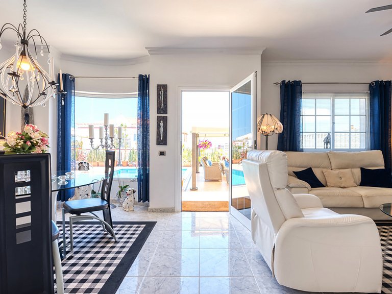 Villa for Sale in Mogan, Las Palmas 10