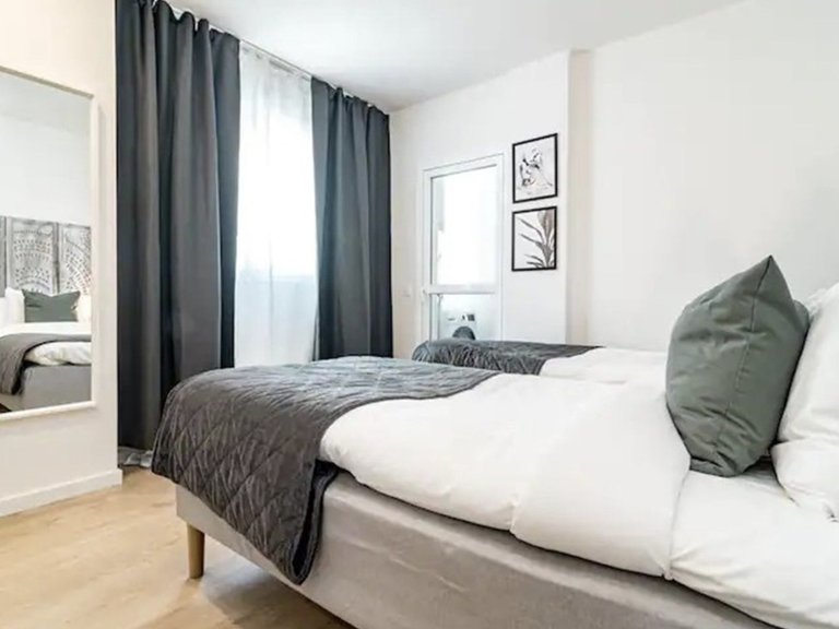 Contemporary Two-Bedroom Apartment with Sea Views in La Campana, Nueva Andalucía 10