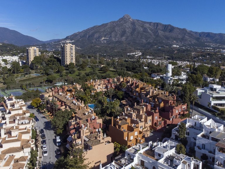 Town House for Sale in Marbella, Malaga, Nueva Andalucia 13