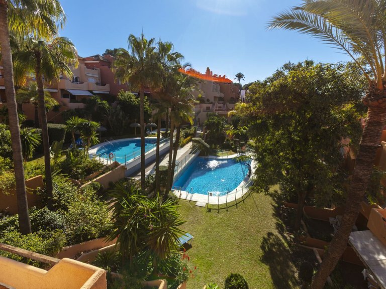 Town House for Sale in Marbella, Malaga, Nueva Andalucia 12