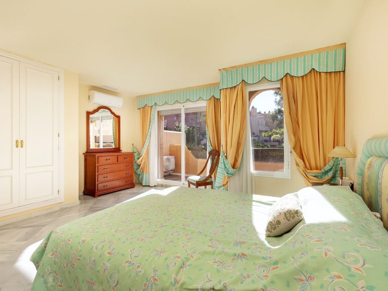 Town House for Sale in Marbella, Malaga, Nueva Andalucia 7