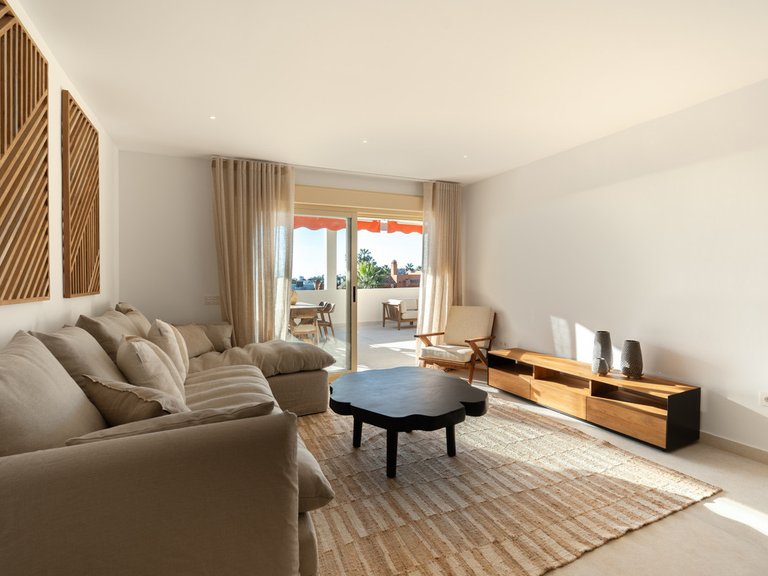 Apartment for Sale in Marbella, Malaga, Nueva Andalucia 5