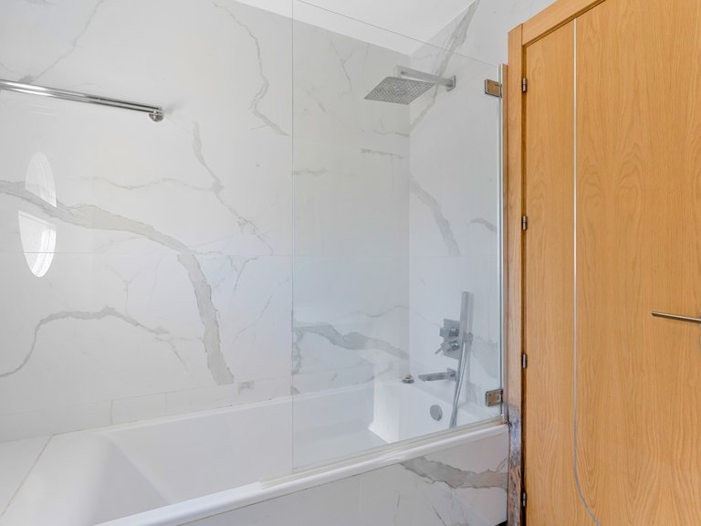 Apartment for Sale in Marbella, Malaga, Nueva Andalucia 12