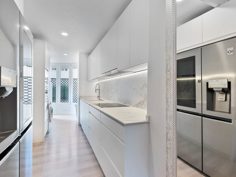 Apartment for Sale in Marbella, Malaga, Nueva Andalucia 8