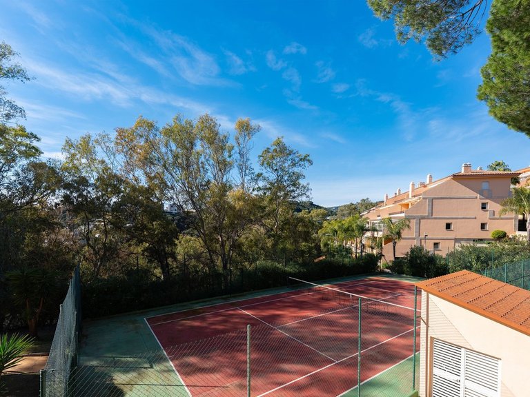 Apartment for Sale in Marbella, Malaga, Nueva Andalucia 30