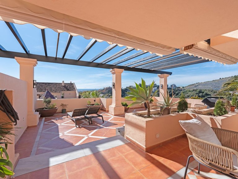 Apartment for Sale in Marbella, Malaga, Nueva Andalucia 22