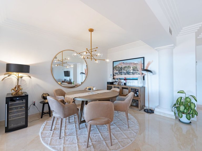 Apartment for Sale in Marbella, Malaga, Nueva Andalucia 8