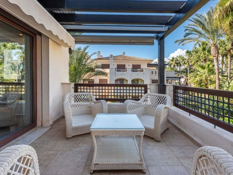 Apartment for Sale in Marbella, Malaga, Nueva Andalucia 6