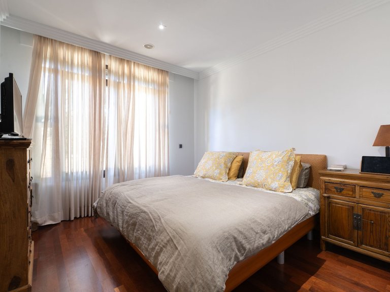 Apartamento en planta baja en Puerto Banús 7