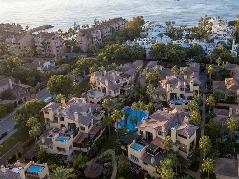 Apartamento en planta baja en Puerto Banús 36