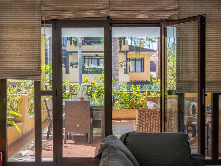 Apartamento en planta baja en Puerto Banús 32