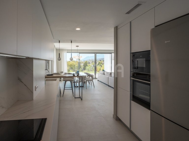 Treetops Villa 12 – Modern Elegans med Panoramautsikt 9