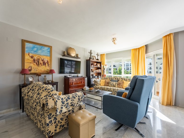 Spacious duplex penthouse for sale 9