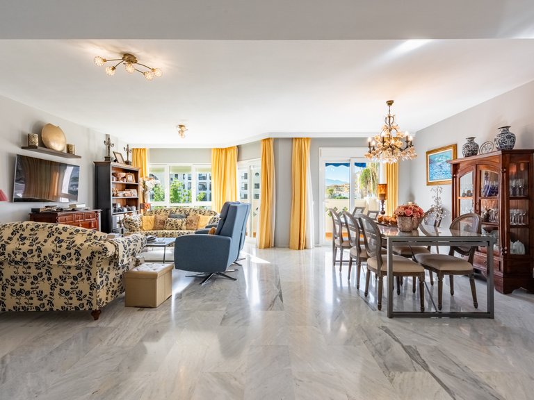 Spacious duplex penthouse for sale 8