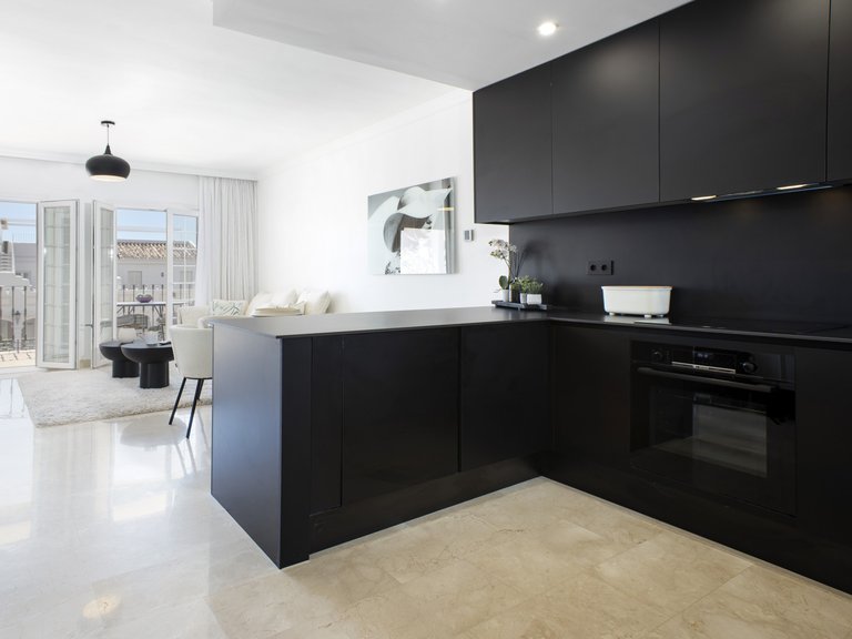 Penthouse for Sale in Marbella, Malaga 8