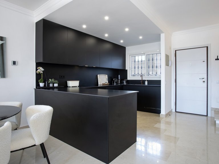 Penthouse for Sale in Marbella, Malaga 7