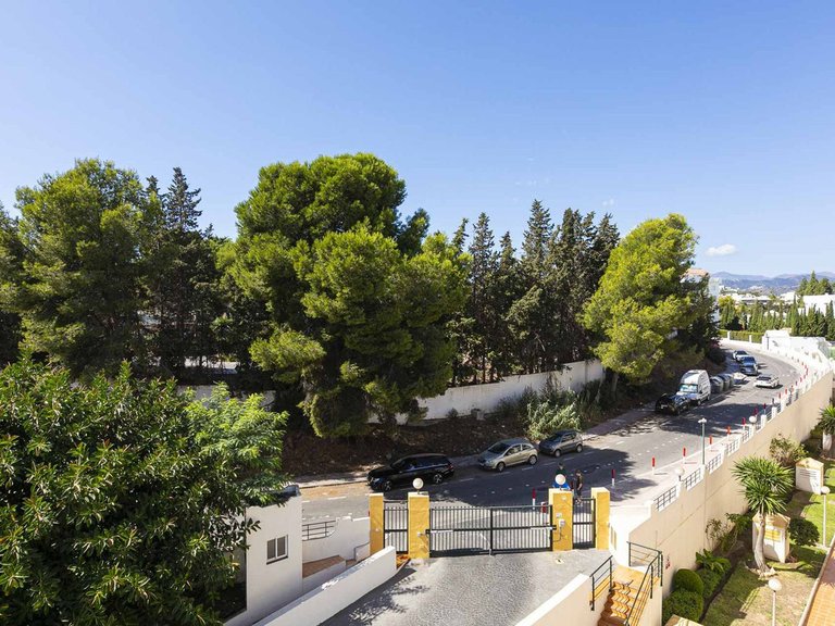 Town House for Sale in Marbella, Malaga 21