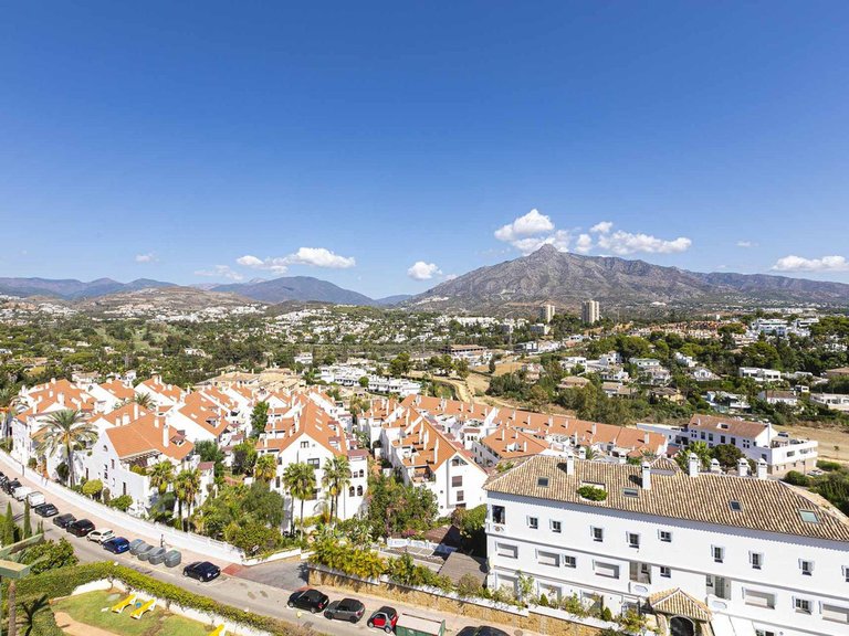 Town House for Sale in Marbella, Malaga 23