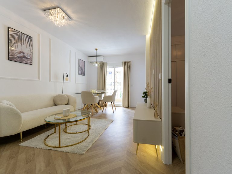 Apartment for sale in Torrevieja, Alicante 1