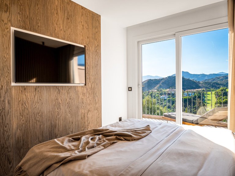 Town House for Sale in Benahavis, Malaga 18