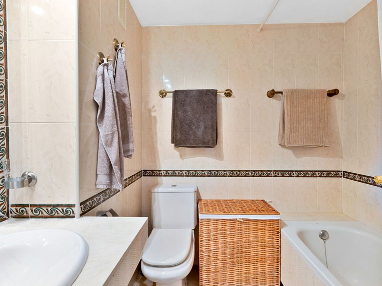 Apartment for Sale in Marbella, Malaga 16
